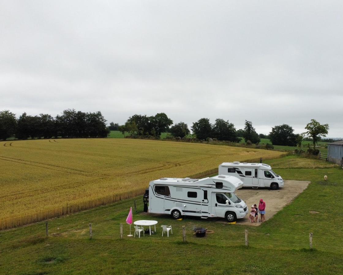 La Billardiere Camping A La Ferme Le Menil-Ciboult 外观 照片
