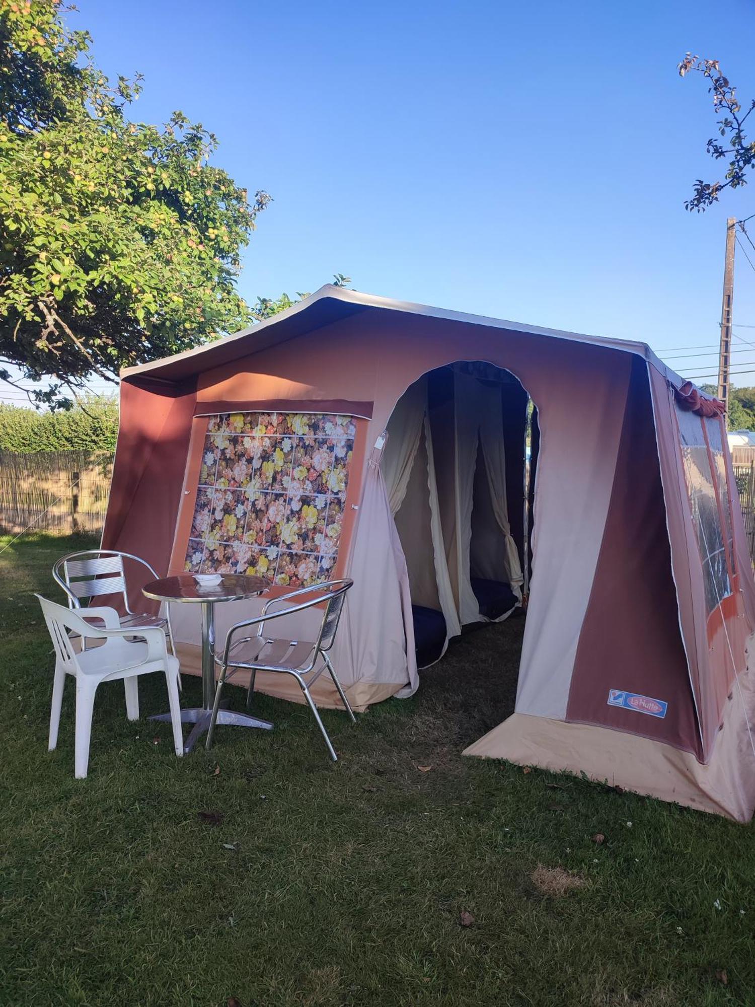 La Billardiere Camping A La Ferme Le Menil-Ciboult 外观 照片