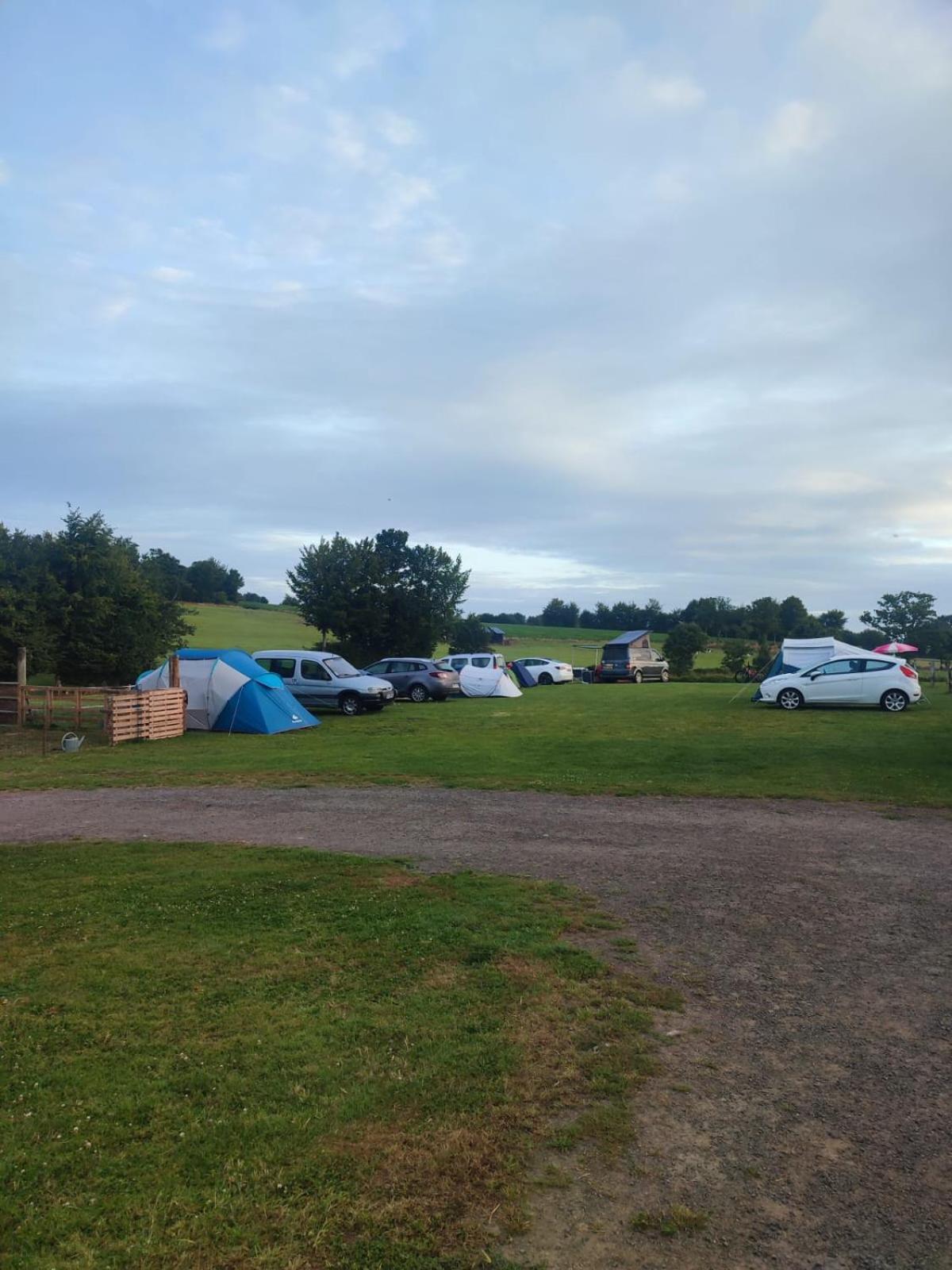 La Billardiere Camping A La Ferme Le Menil-Ciboult 客房 照片